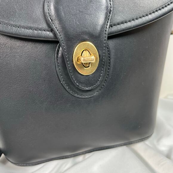 SOLD Coach Vintage Bradley Bucket Camera Bag USA Made Gold Hardware Turnlock - Picture 11 of 14